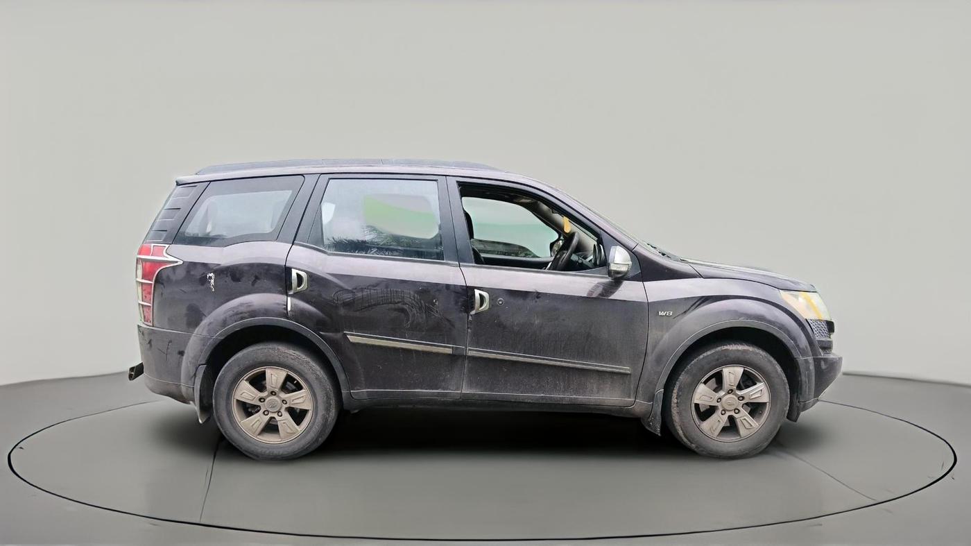 2012 Mahindra XUV500 W8, Diesel, Manual, 2,04,767 km, exterior