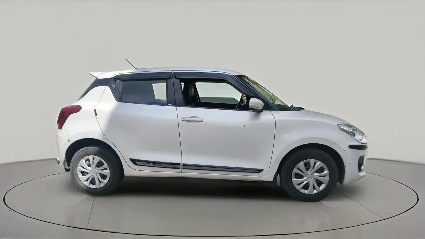 2021 Maruti Swift VXI, Petrol, Manual, 1,21,582 km, exterior