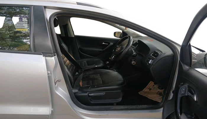 2015 Volkswagen Cross Polo HIGHLINE TDI, Diesel, Manual, 1,00,160 km, interior