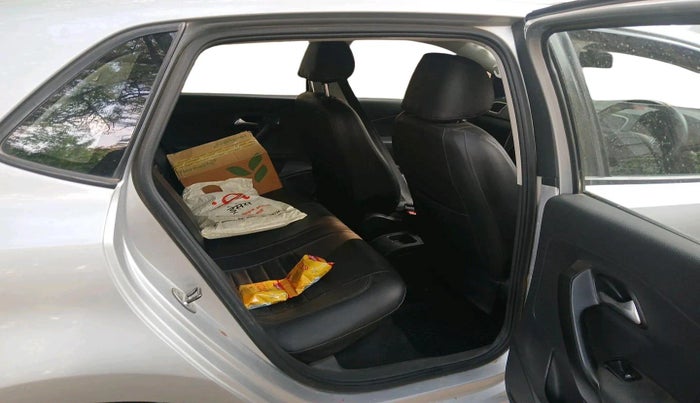 2015 Volkswagen Cross Polo HIGHLINE TDI, Diesel, Manual, 1,00,160 km, interior