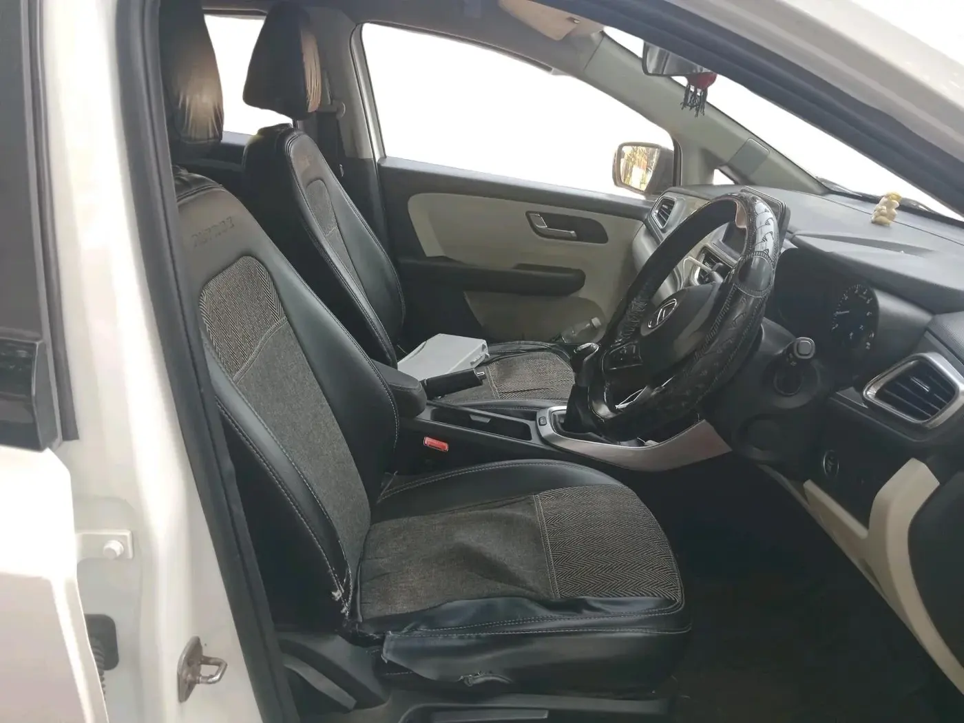 2022 Tata ALTROZ XZ DIESEL, Diesel, Manual, 1,66,244 km, interior