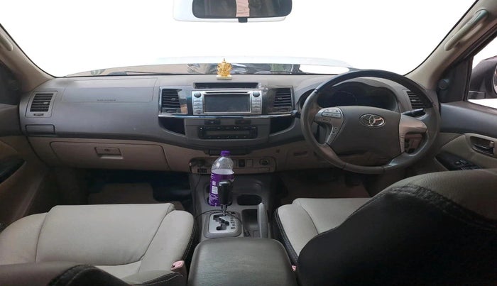 2013 Toyota Fortuner 3.0 4X2 AT, Diesel, Automatic, 3,38,528 km, interior