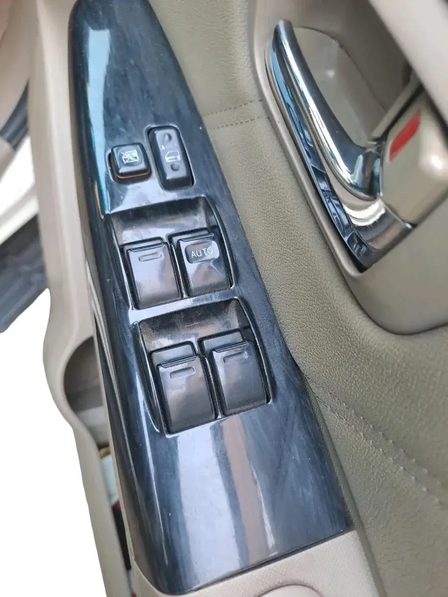 2013 Toyota Fortuner 3.0 4X2 AT, Diesel, Automatic, 3,38,528 km, interior