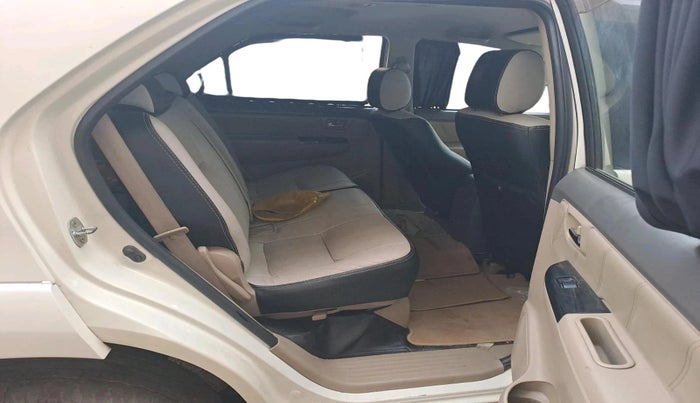 2013 Toyota Fortuner 3.0 4X2 AT, Diesel, Automatic, 3,38,528 km, interior