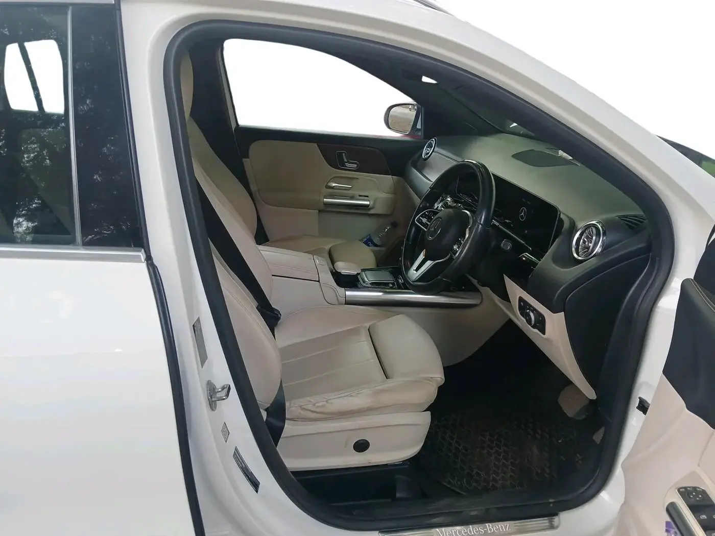 2021 Mercedes Benz GLA Class 220d, Diesel, Automatic, 70,123 km, interior