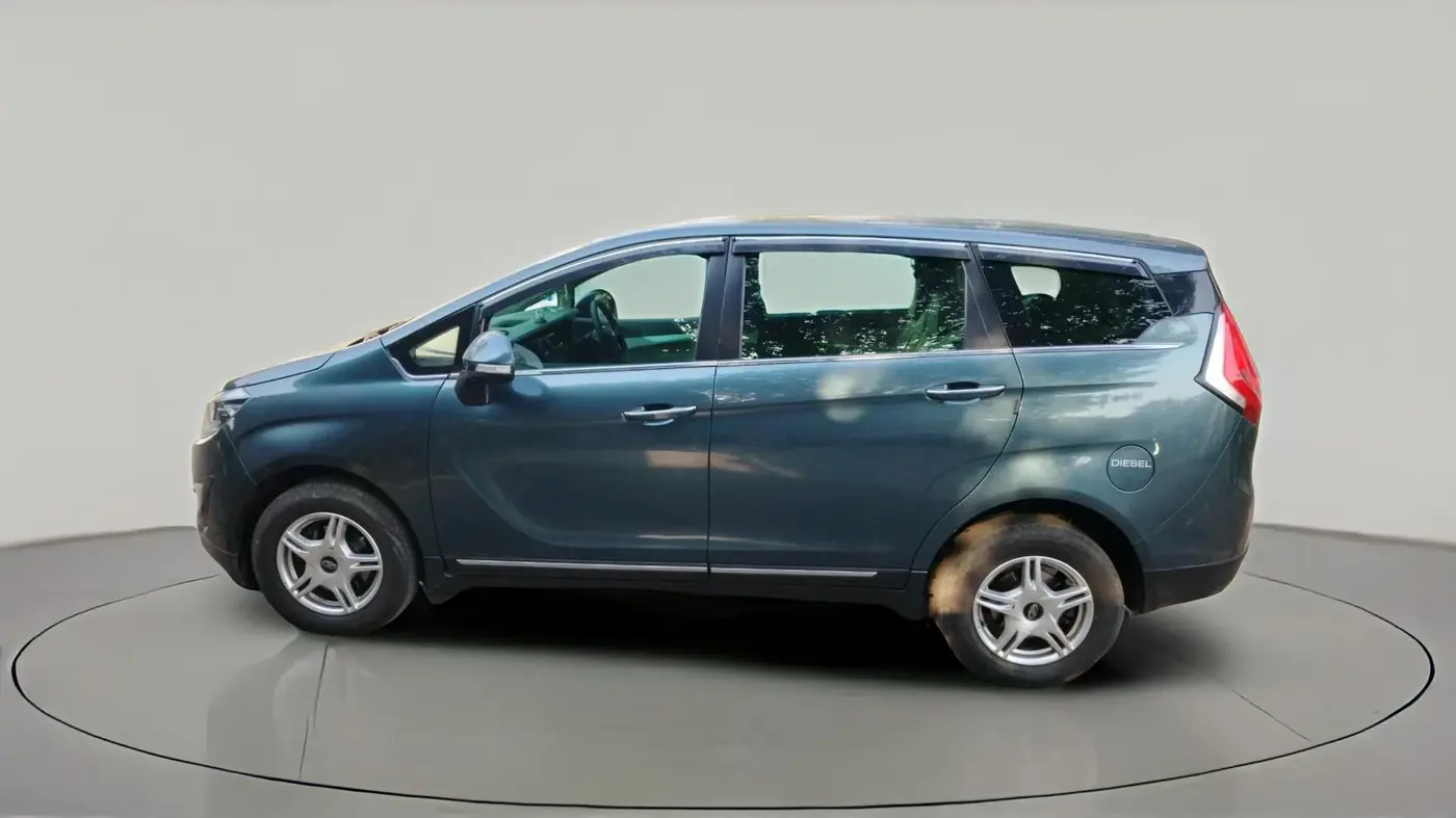 2018 Mahindra MARAZZO M6 8 STR, Diesel, Manual, 46,670 km, exterior