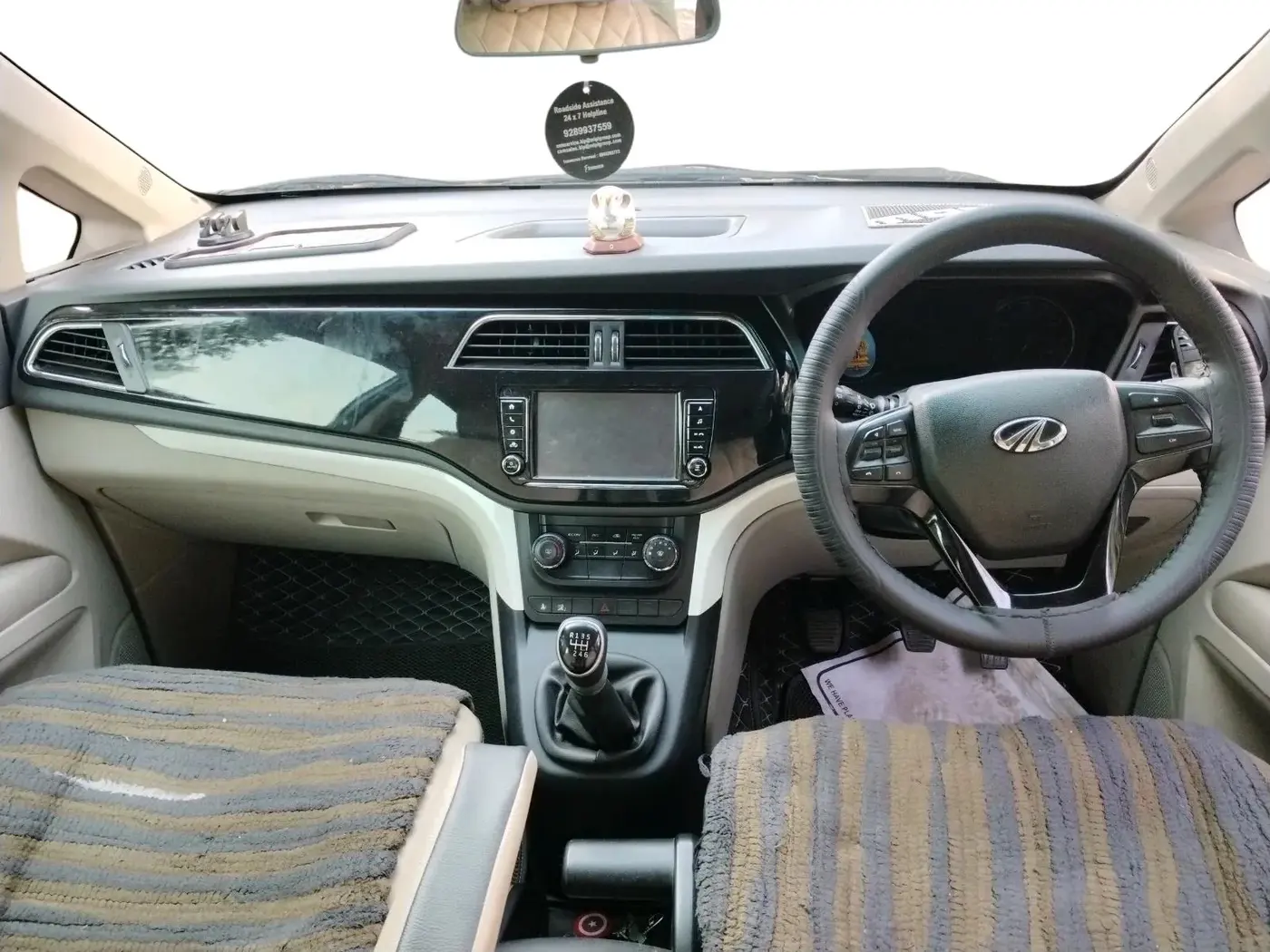 2018 Mahindra MARAZZO M6 8 STR, Diesel, Manual, 46,670 km, interior