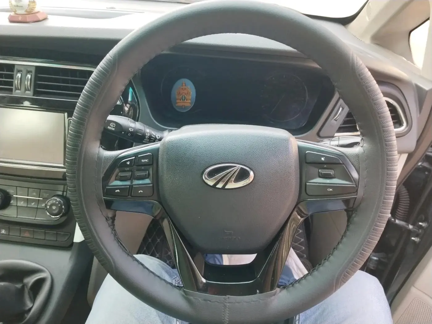 2018 Mahindra MARAZZO M6 8 STR, Diesel, Manual, 46,670 km, interior