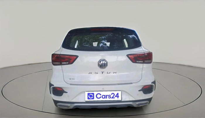 2024 MG ASTOR  Sharp Pro 1.5 MT (Ivory), Petrol, Manual, 17,669 km, exterior