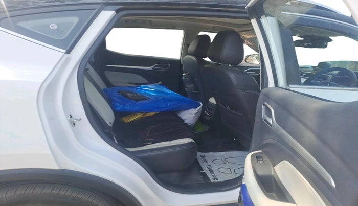 2024 MG ASTOR  Sharp Pro 1.5 MT (Ivory), Petrol, Manual, 17,669 km, interior