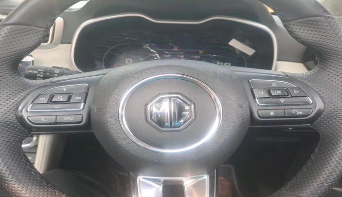 2024 MG ASTOR  Sharp Pro 1.5 MT (Ivory), Petrol, Manual, 17,669 km, interior