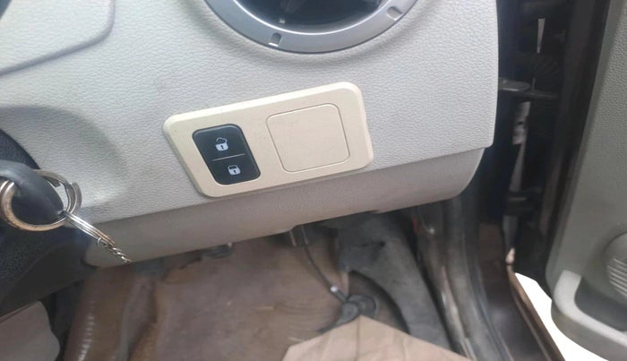 2012 Mahindra Verito 1.5 D4, Diesel, Manual, 1,26,515 km, interior