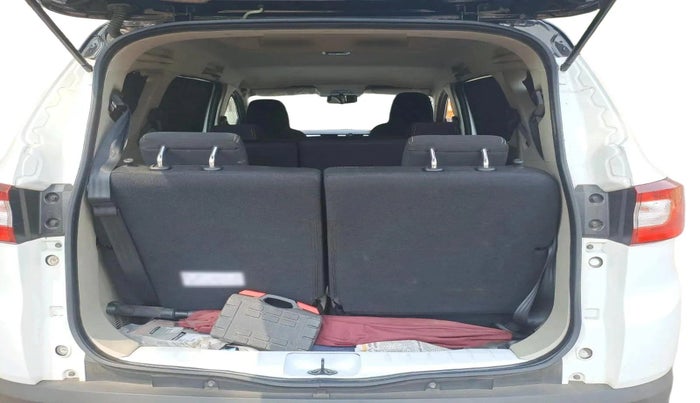 2023 Renault TRIBER RXZ AMT, Petrol, Automatic, 33,638 km, exterior