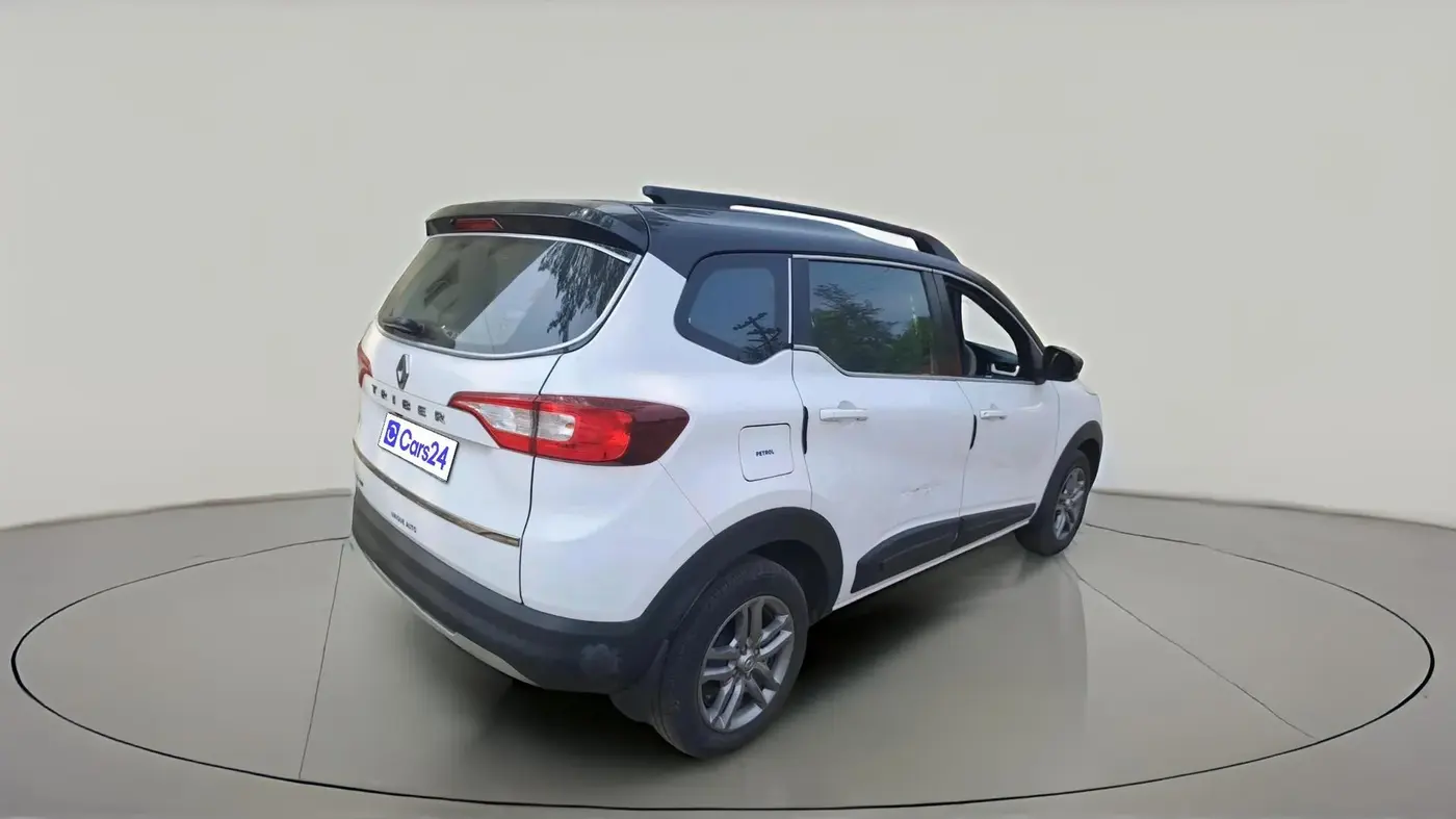 2023 Renault TRIBER RXZ AMT, Petrol, Automatic, 33,638 km, exterior