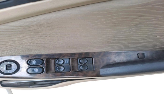 2012 Hyundai Verna FLUIDIC 1.6 CRDI SX, Diesel, Manual, 1,15,210 km, interior