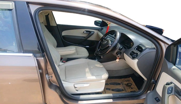 2014 Volkswagen Vento HIGHLINE 1.5 AT, Diesel, Automatic, 1,72,135 km, interior