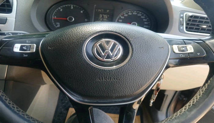 2014 Volkswagen Vento HIGHLINE 1.5 AT, Diesel, Automatic, 1,72,135 km, interior