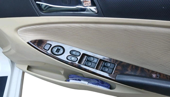 2014 Hyundai Verna FLUIDIC 1.6 VTVT SX AT, Petrol, Automatic, 53,791 km, interior