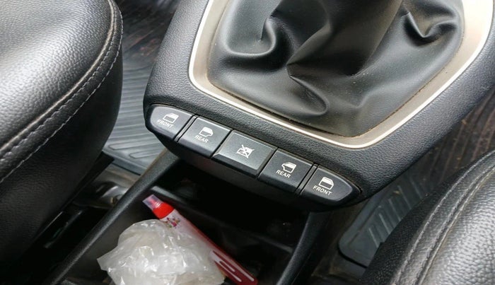 2022 Hyundai NEW SANTRO SPORTZ MT, Petrol, Manual, 22,546 km, interior