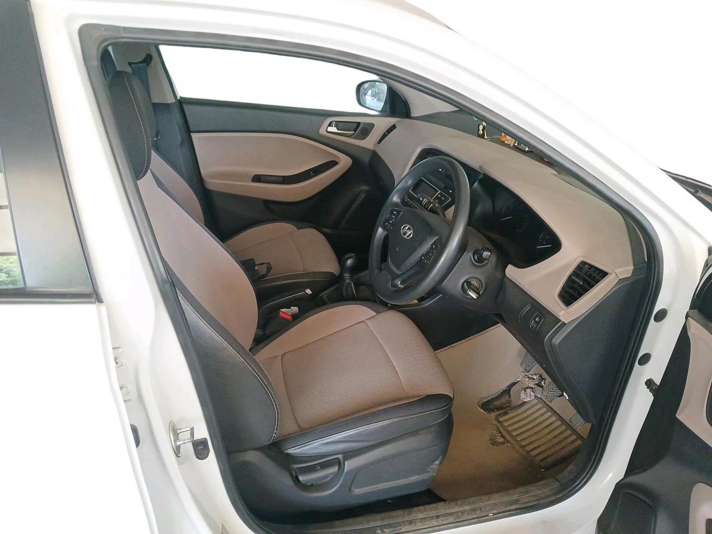 2014 Hyundai Elite i20 MAGNA 1.2, Petrol, Manual, 27,950 km, interior