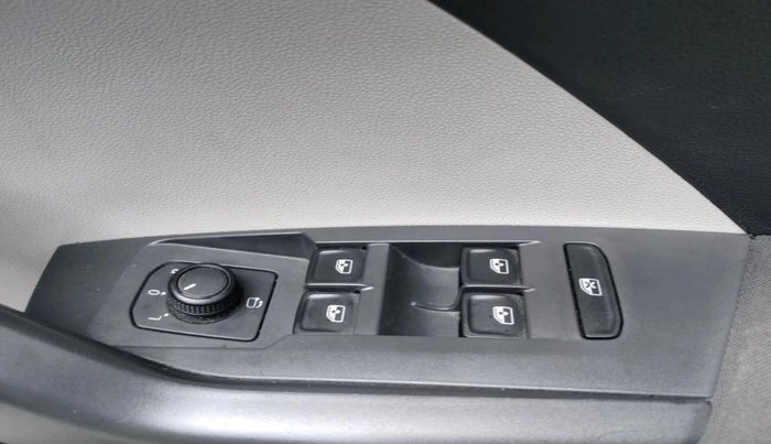 2023 Volkswagen TAIGUN HIGHLINE 1.0 TSI AT, Petrol, Automatic, 78,836 km, interior