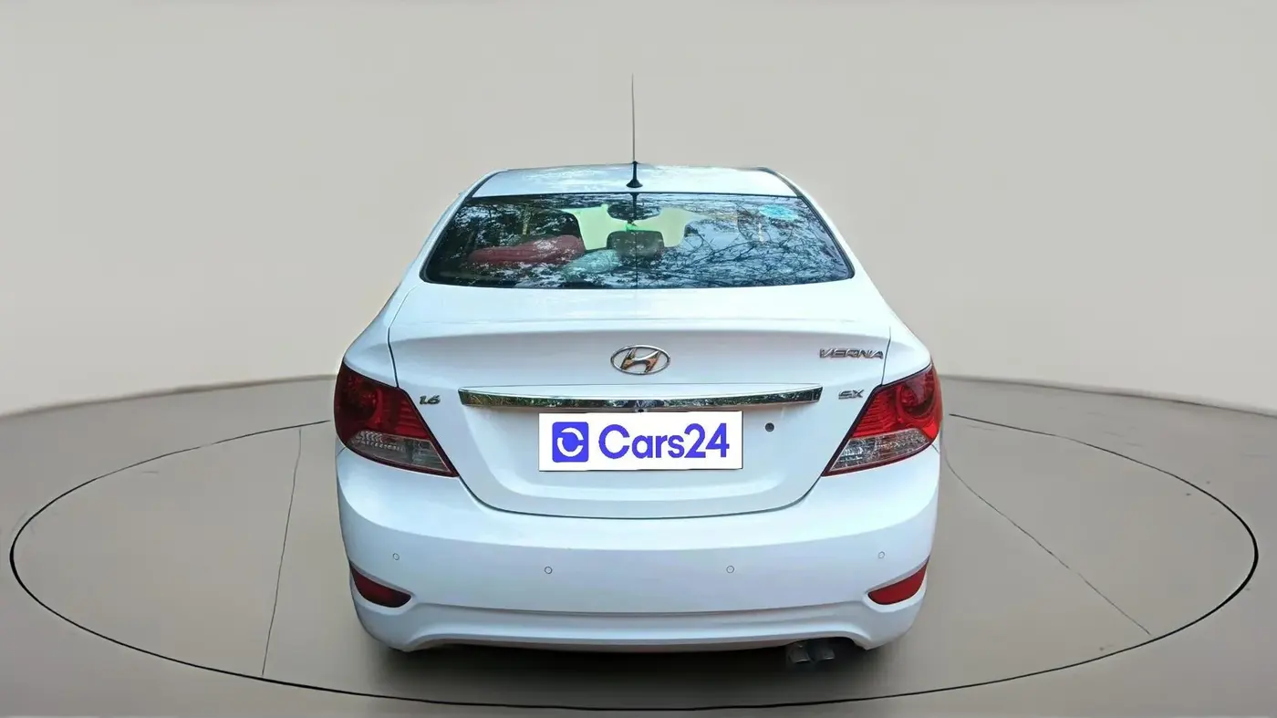 2011 Hyundai Verna FLUIDIC 1.6 VTVT SX, Petrol, Manual, 1,58,846 km, exterior