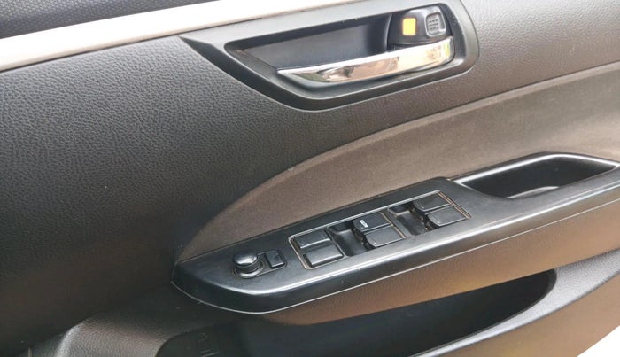2017 Maruti Swift VXI, Petrol, Manual, 1,22,024 km, interior