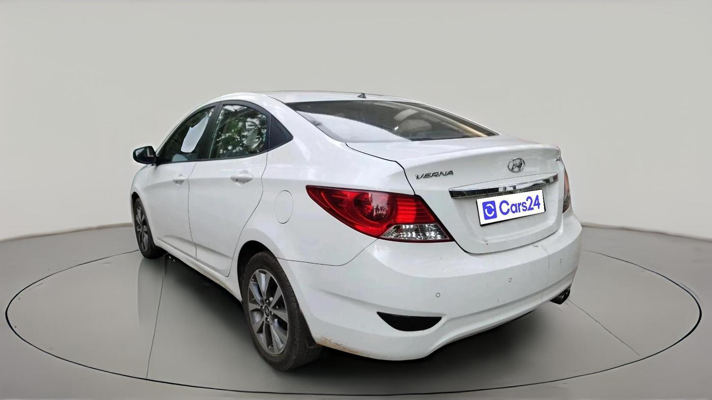 2014 Hyundai Verna FLUIDIC 1.6 CRDI SX, Diesel, Manual, 92,302 km, exterior