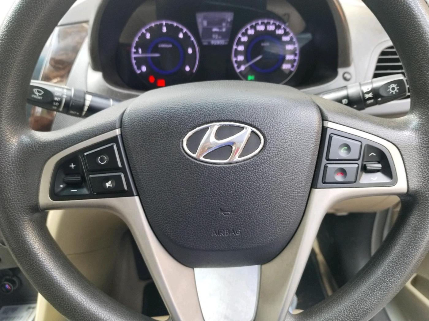 2014 Hyundai Verna FLUIDIC 1.6 CRDI SX, Diesel, Manual, 92,302 km, interior