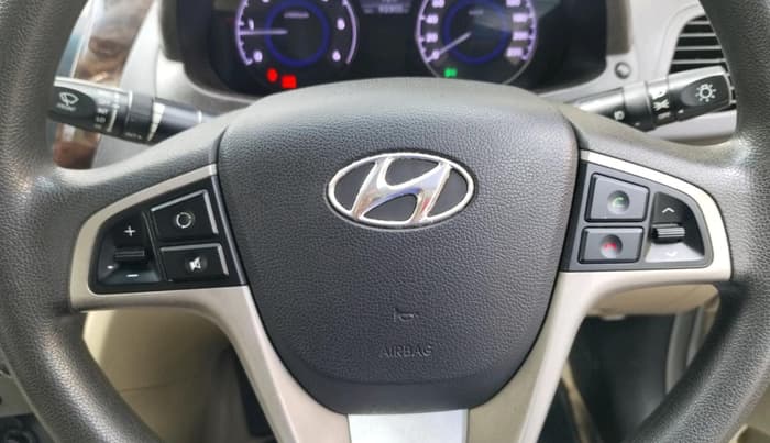 2014 Hyundai Verna FLUIDIC 1.6 CRDI SX, Diesel, Manual, 92,302 km, interior