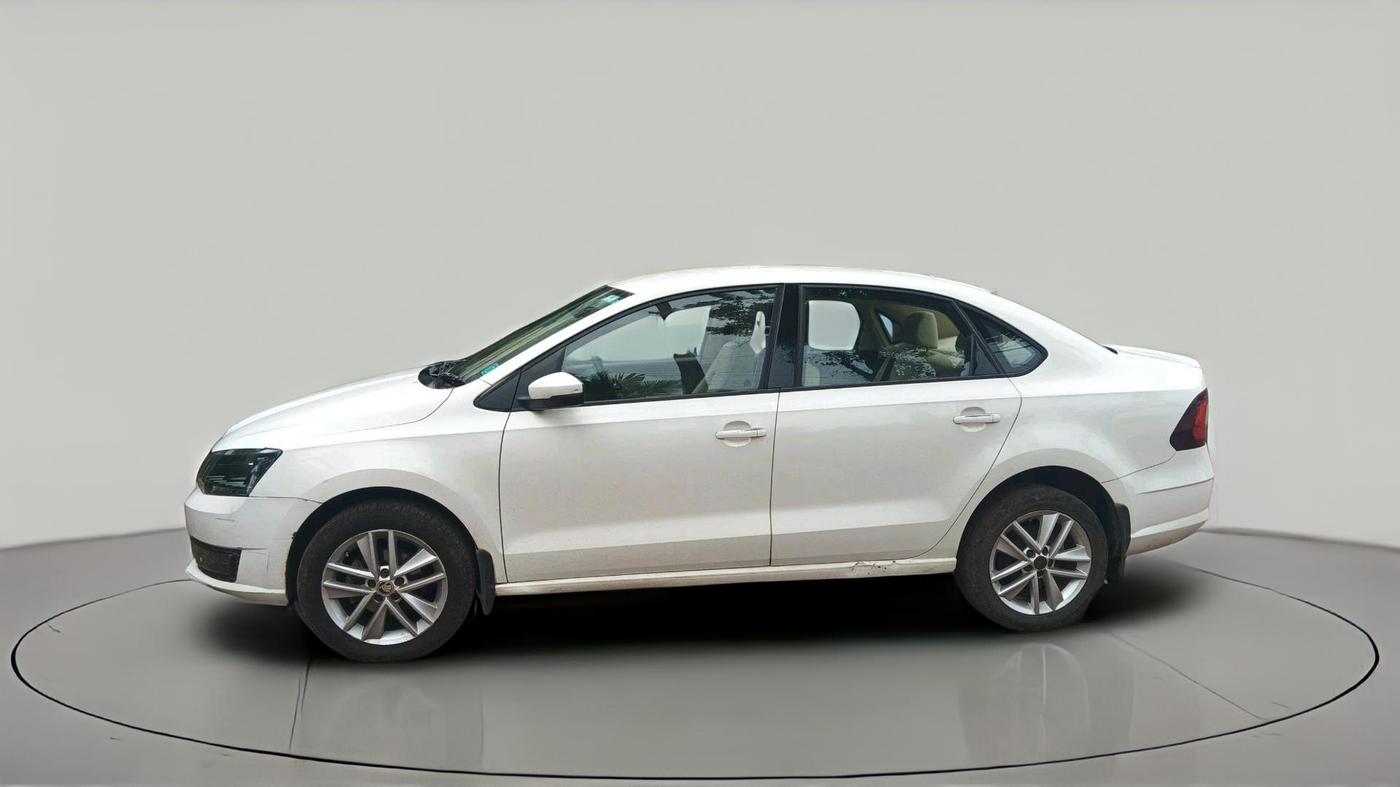 2018 Skoda Rapid STYLE 1.6 MPI, Petrol, Manual, 80,507 km, exterior