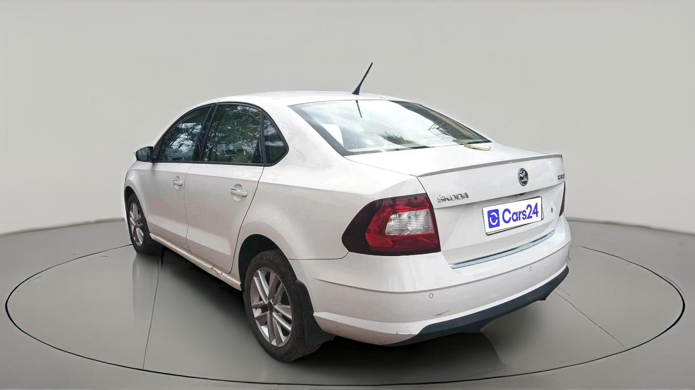 2018 Skoda Rapid STYLE 1.6 MPI, Petrol, Manual, 80,507 km, exterior