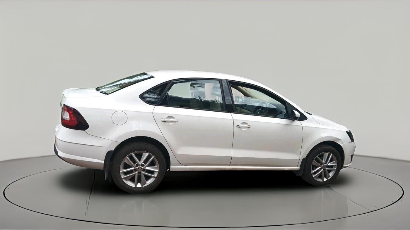 2018 Skoda Rapid STYLE 1.6 MPI, Petrol, Manual, 80,507 km, exterior