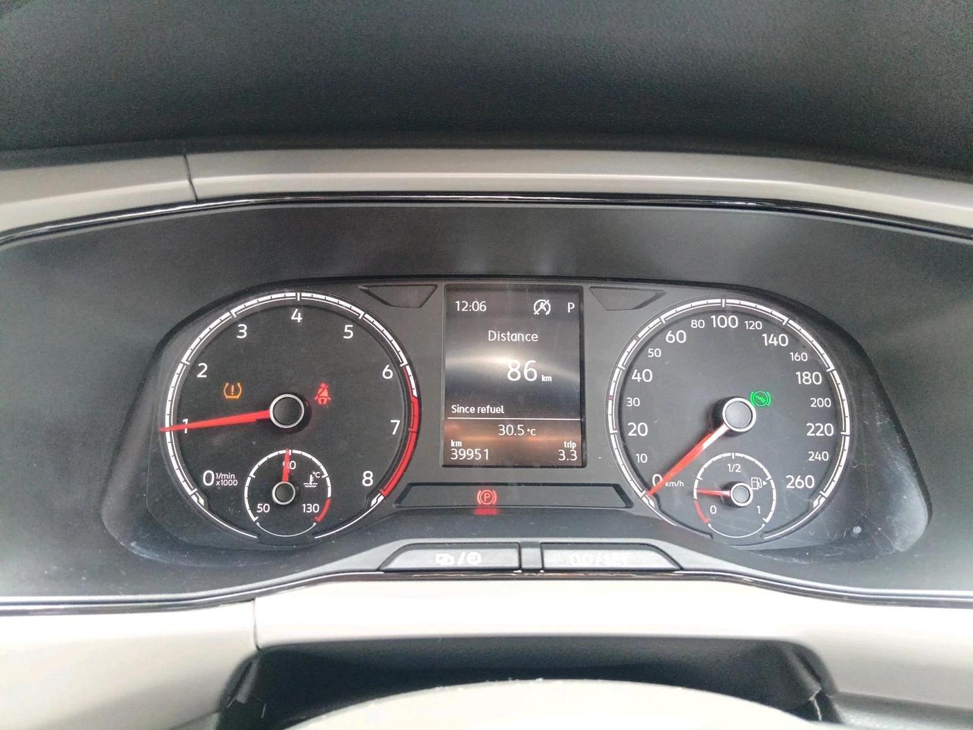 2023 Volkswagen TAIGUN HIGHLINE 1.0 TSI AT, Petrol, Automatic, 39,951 km, interior