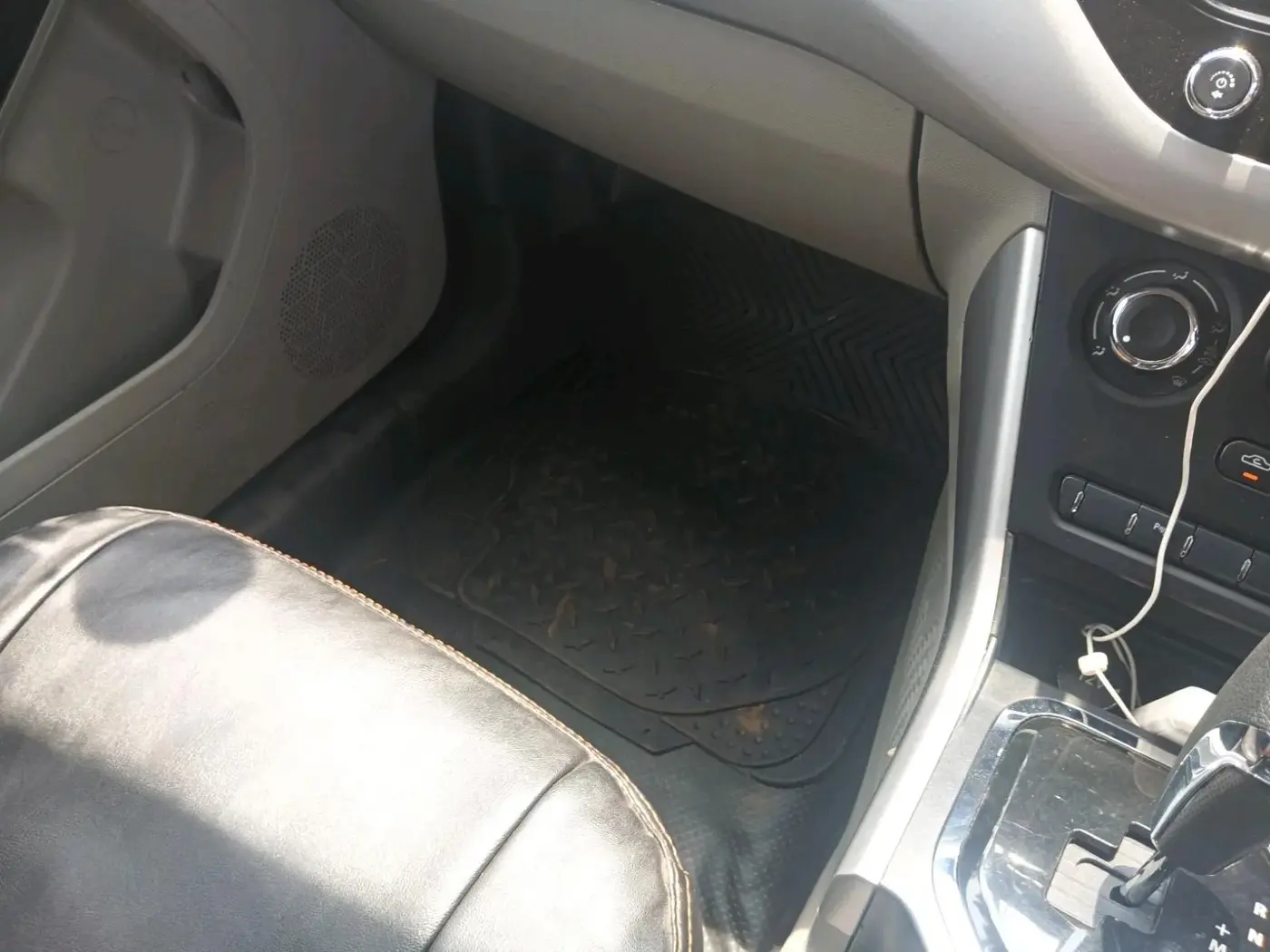 2018 Tata NEXON XMA PETROL, Petrol, Automatic, 74,820 km, interior