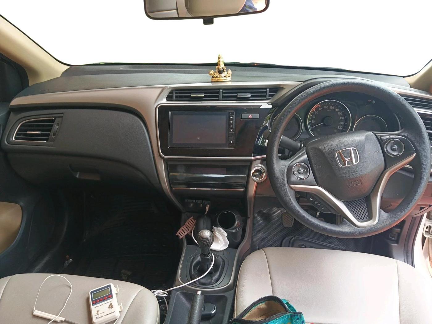 2022 Honda City 1.5L I-VTEC V MT 5TH GEN, Petrol, Manual, 21,926 km, interior
