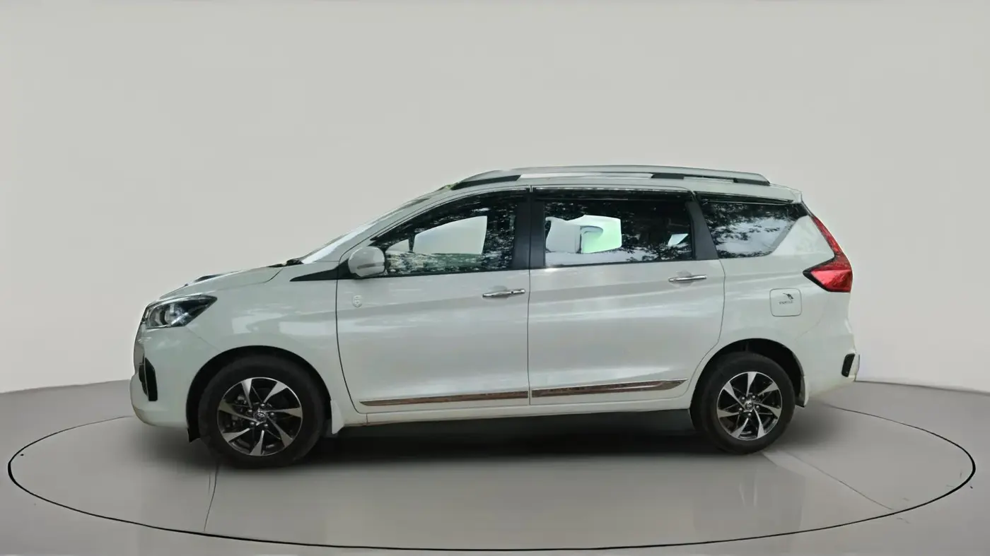 2023 Toyota RUMION V AT , Petrol, Automatic, 37,637 km, exterior