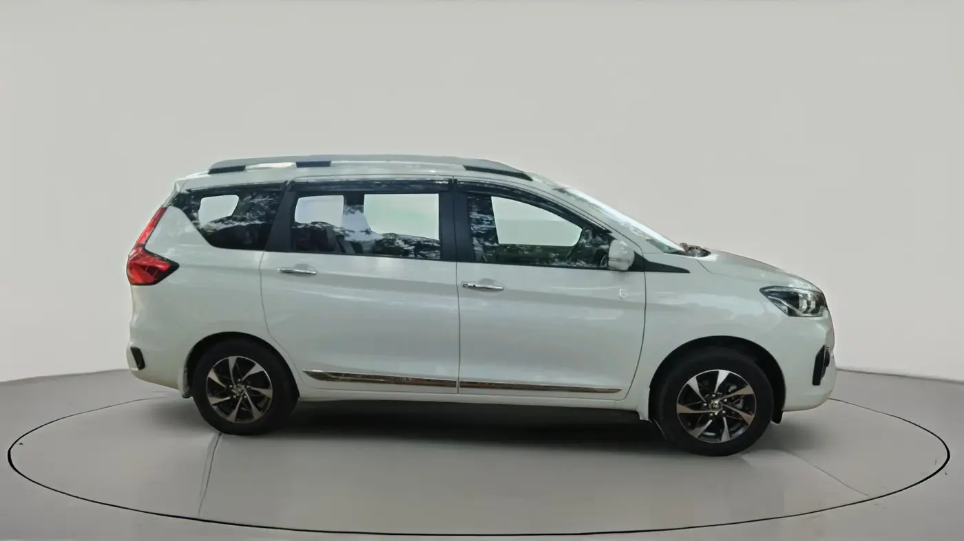 2023 Toyota RUMION V AT , Petrol, Automatic, 37,637 km, exterior
