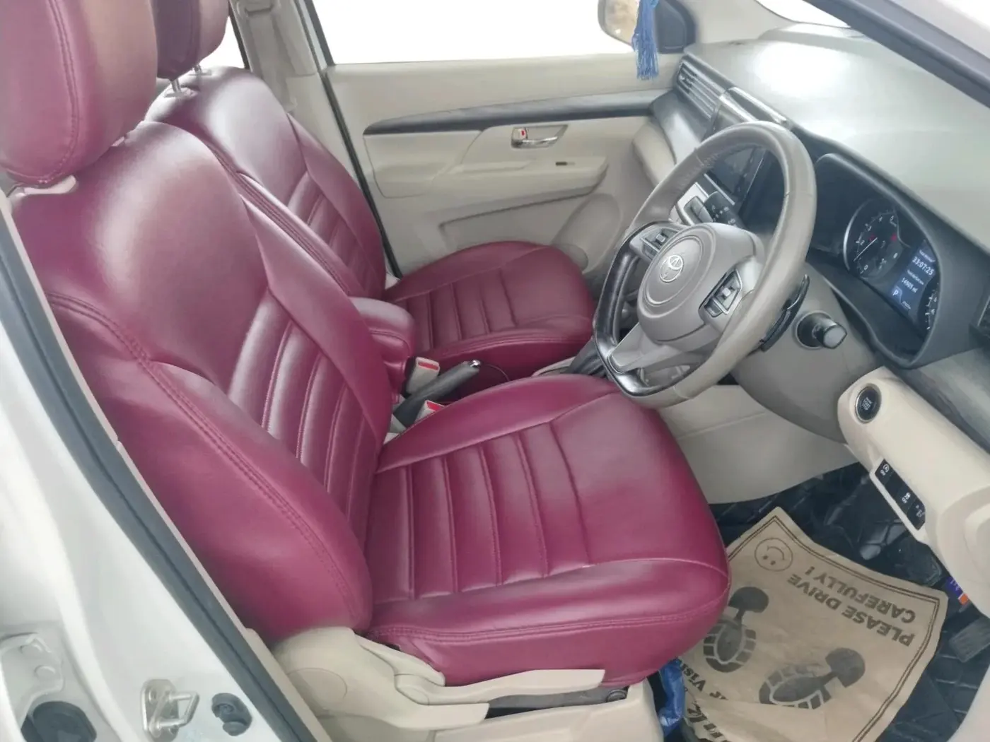 2023 Toyota RUMION V AT , Petrol, Automatic, 37,637 km, interior