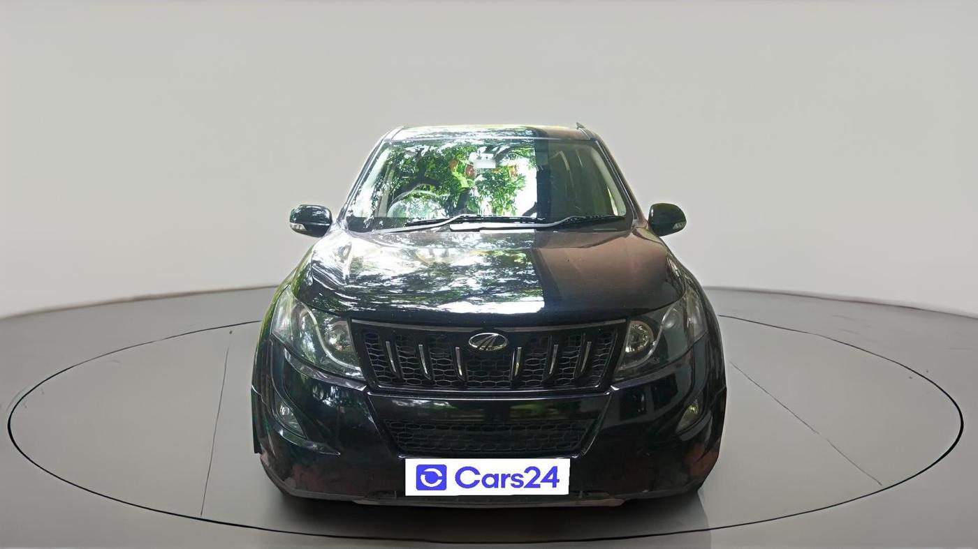 2016 Mahindra XUV500 W6, Diesel, Manual, 99,928 km, exterior