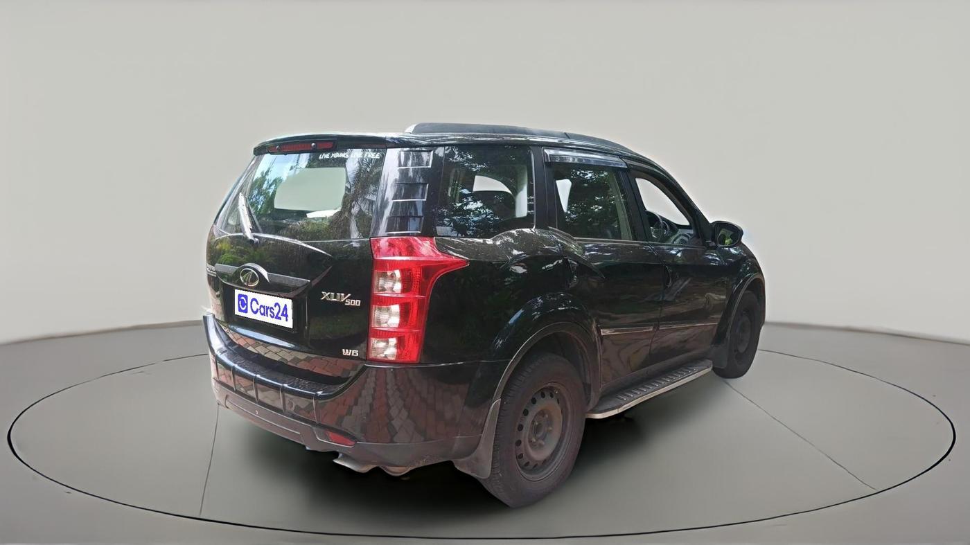 2016 Mahindra XUV500 W6, Diesel, Manual, 99,928 km, exterior