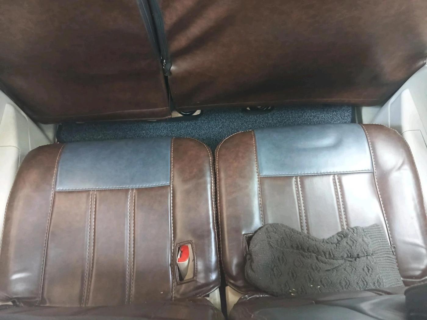 2016 Mahindra XUV500 W6, Diesel, Manual, 99,928 km, interior