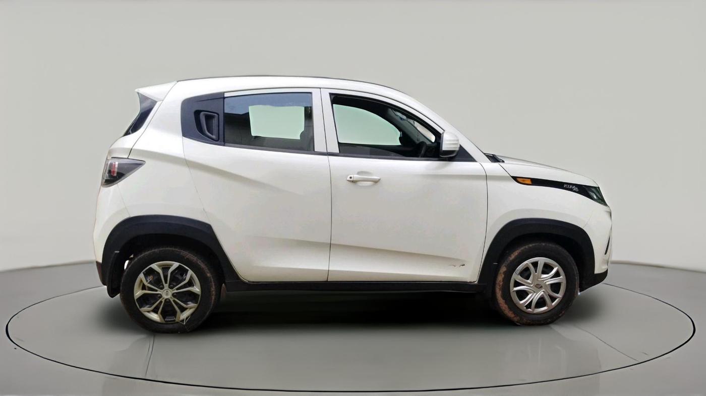 2018 Mahindra KUV 100 NXT K4+ P 6 STR, Petrol, Manual, 57,780 km, exterior