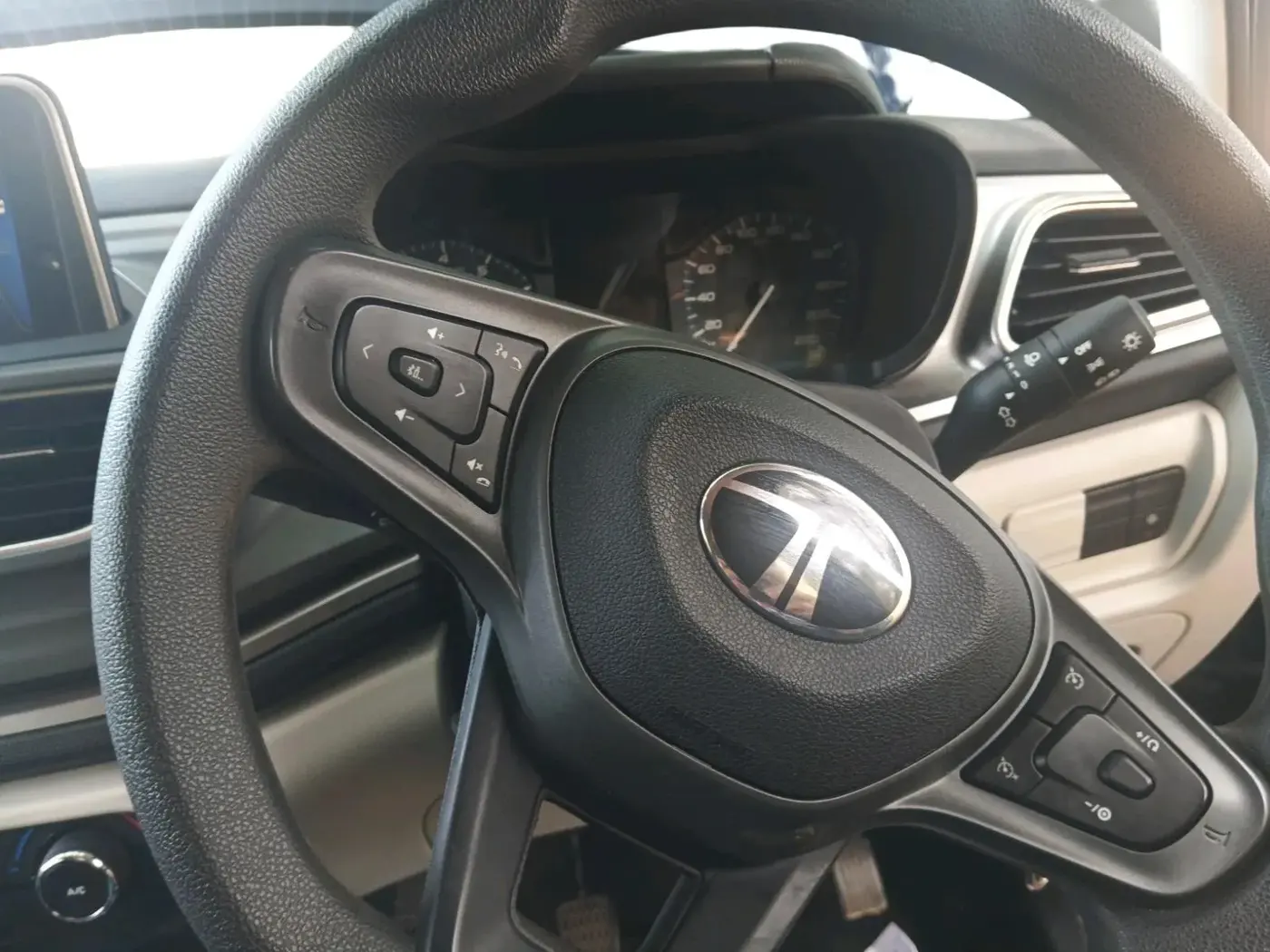 2024 Tata ALTROZ XM PLUS PETROL, Petrol, Manual, 9,787 km, interior