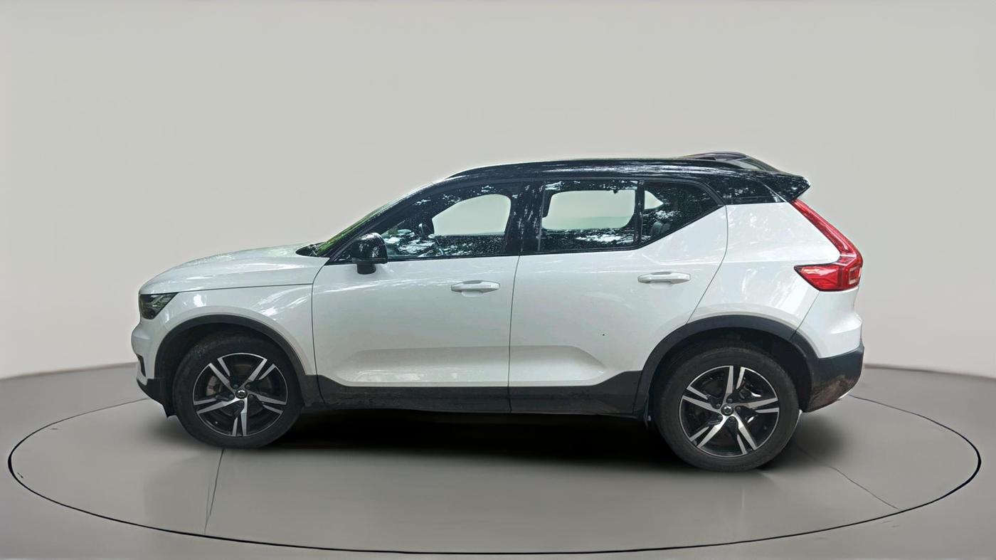 2019 Volvo XC 40 T4, Petrol, Automatic, 57,693 km, exterior