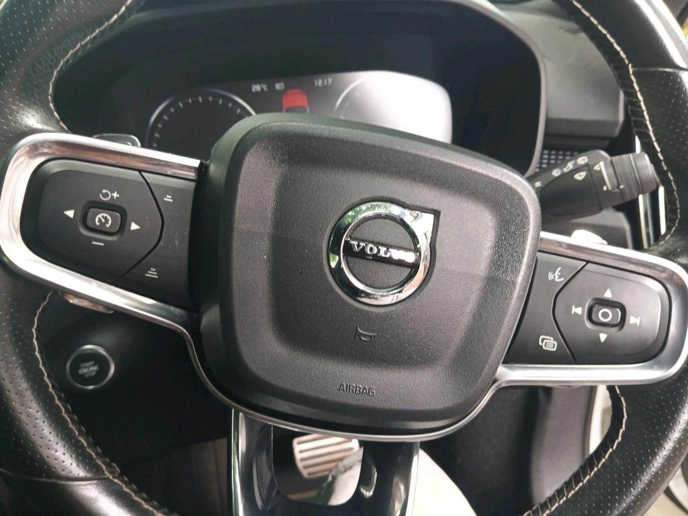 2019 Volvo XC 40 T4, Petrol, Automatic, 57,693 km, interior