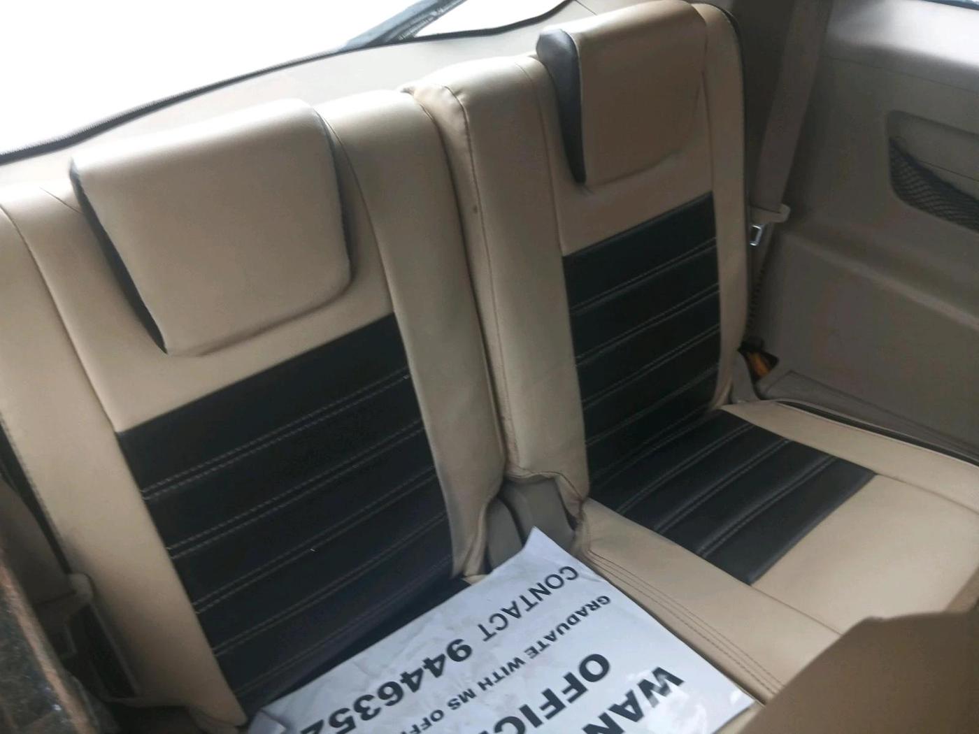 2017 Mahindra XUV500 W6, Diesel, Manual, 3,21,573 km, interior