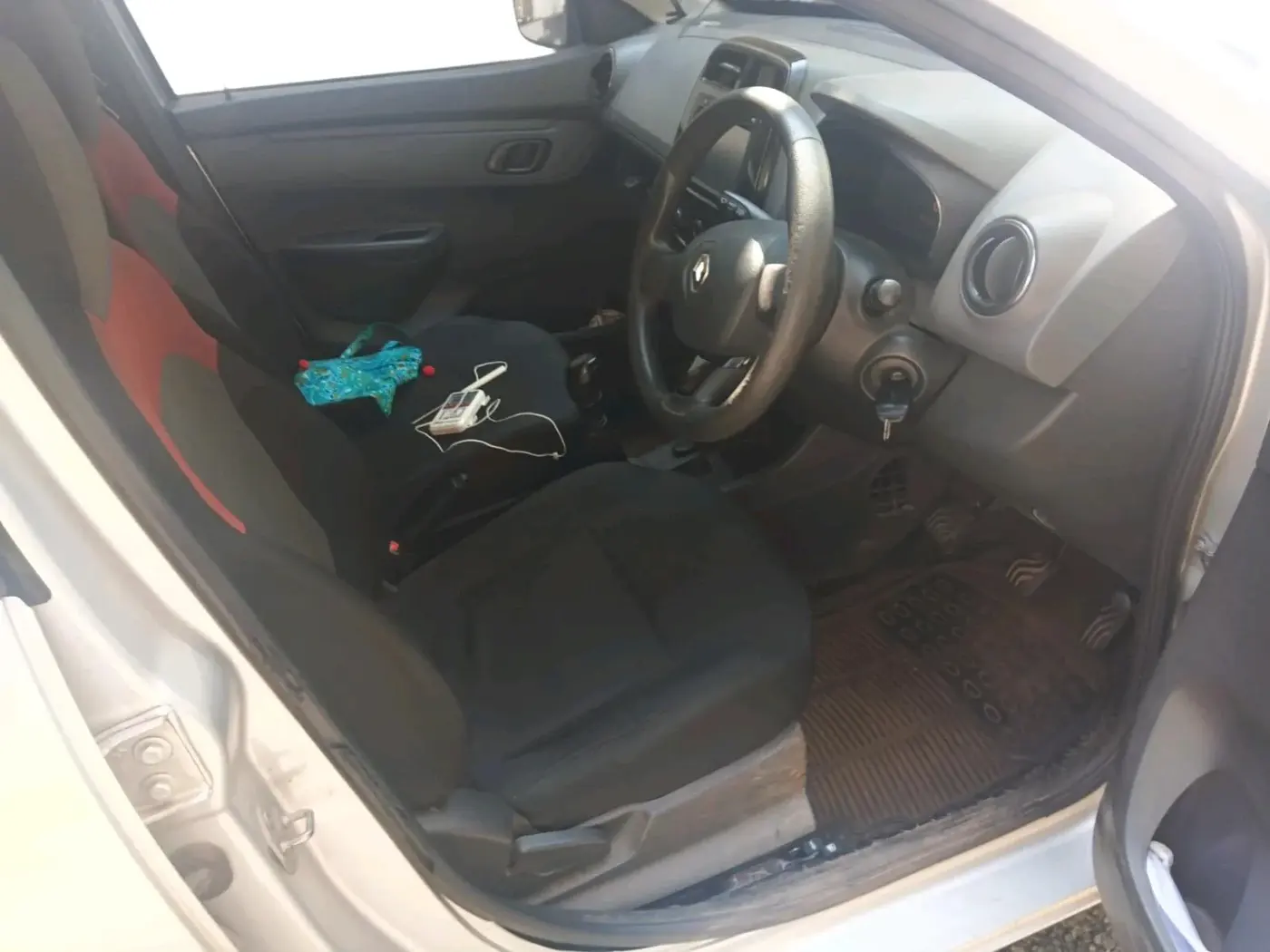 2015 Renault Kwid RXT 0.8, Petrol, Manual, 80,743 km, interior