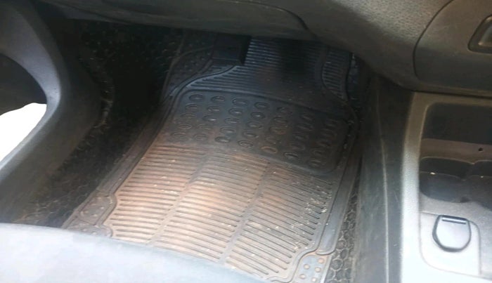 2015 Renault Kwid RXT 0.8, Petrol, Manual, 80,743 km, interior