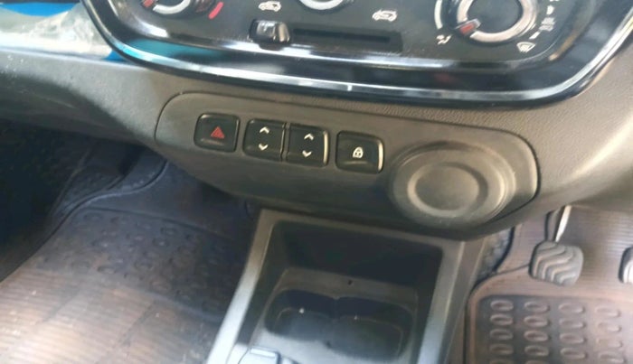 2015 Renault Kwid RXT 0.8, Petrol, Manual, 80,743 km, interior